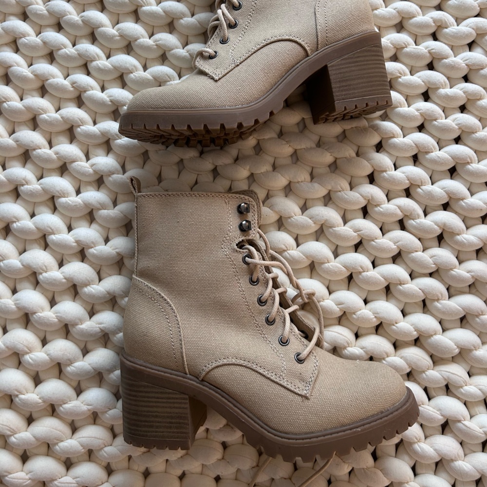 Canvas Combat Tan Lace-Up Boots